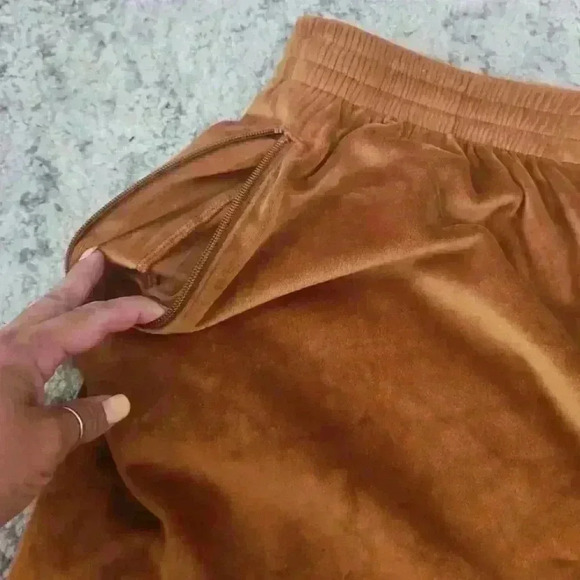 Skims Womens Plus Size Velour Wide Leg Straight Leg Pant in Sienna 4XL - Picture 8 of 14